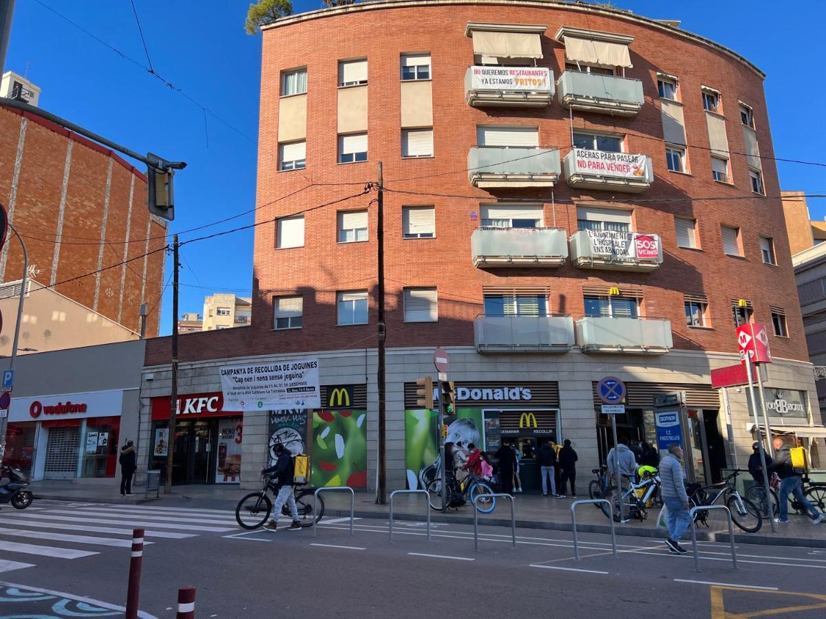 New Camp Nou Apartment/Diret Airport,Beautiful L'Hospitalet de Llobregat Exterior photo